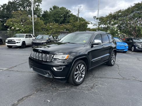 Used 2018 Jeep Grand Cherokee Overland AWD/4WD image 5