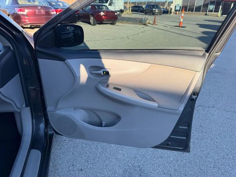 Used 2012 Toyota Corolla LE image 16