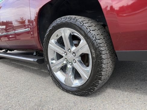 Used 2019 GMC Yukon XL Denali w/ Denali Ultimate Package AWD/4WD image 4