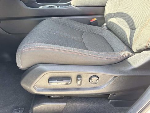 Certified 2025 Honda Pilot Sport image 17