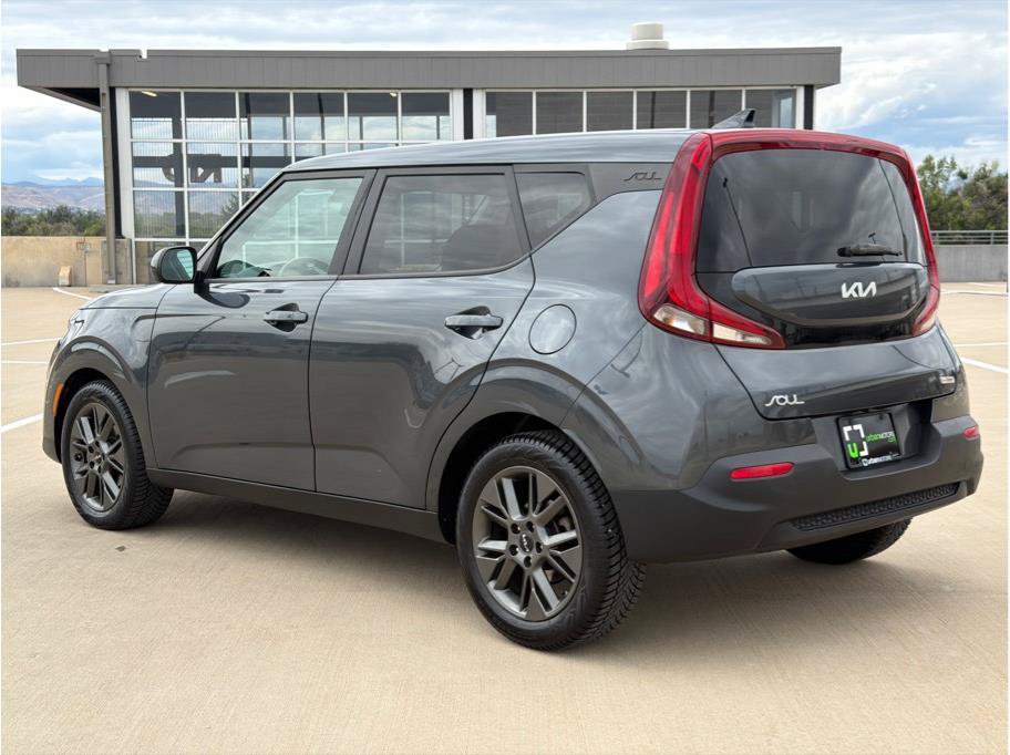 Used 2022 Kia Soul EX FWD image 6