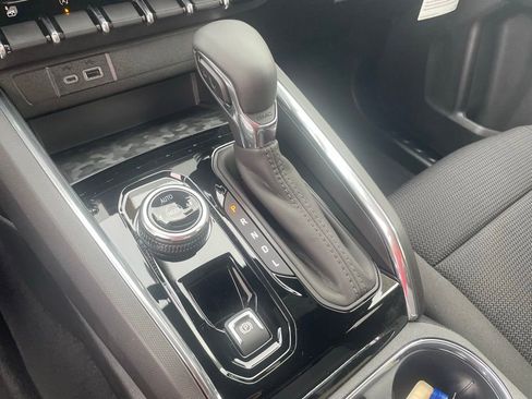 New 2026 GMC Canyon Elevation w/ Convenience Package image 18