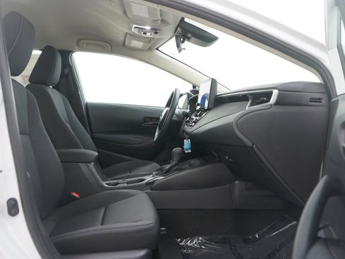 Used 2026 Toyota Corolla LE image 11