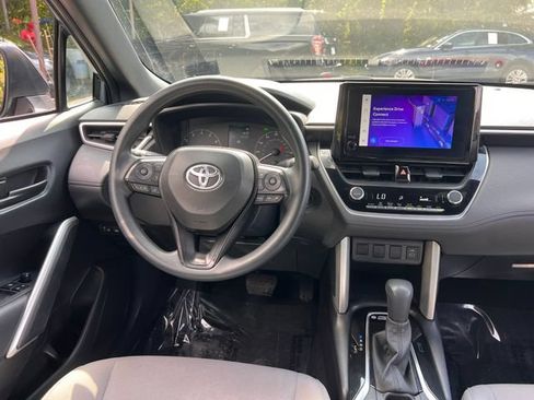 Used 2024 Toyota Corolla Cross AWD Hybrid image 21