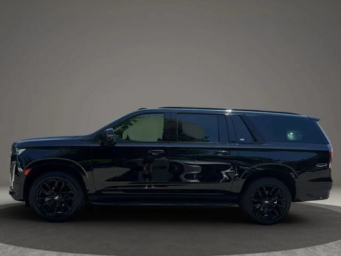 Used 2021 Cadillac Escalade ESV Sport w/ Driver Assist Tech Package AWD/4WD image 8