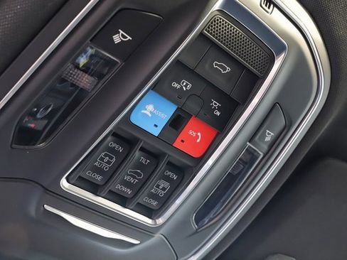 New 2025 Jeep Grand Cherokee Limited image 36