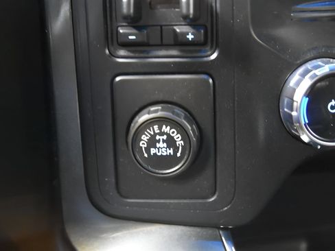 Used 2022 Ford F150 XLT w/ Equipment Group 302A High RWD image 29