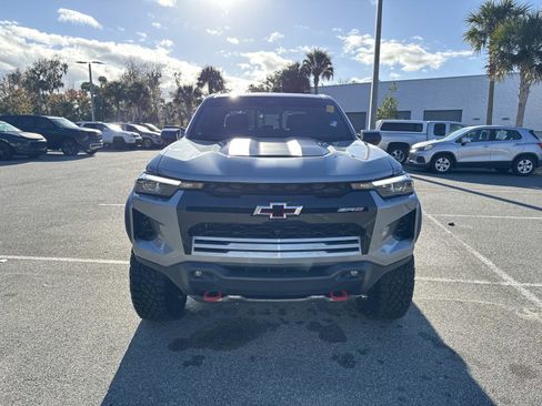 Used 2025 Chevrolet Colorado ZR2 w/ Midnight Edition image 8