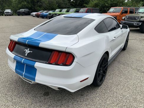 Used 2016 Ford Mustang Coupe RWD image 11