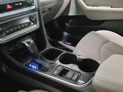 Used 2019 Hyundai Sonata SEL w/ Tech Package 02 FWD image 26