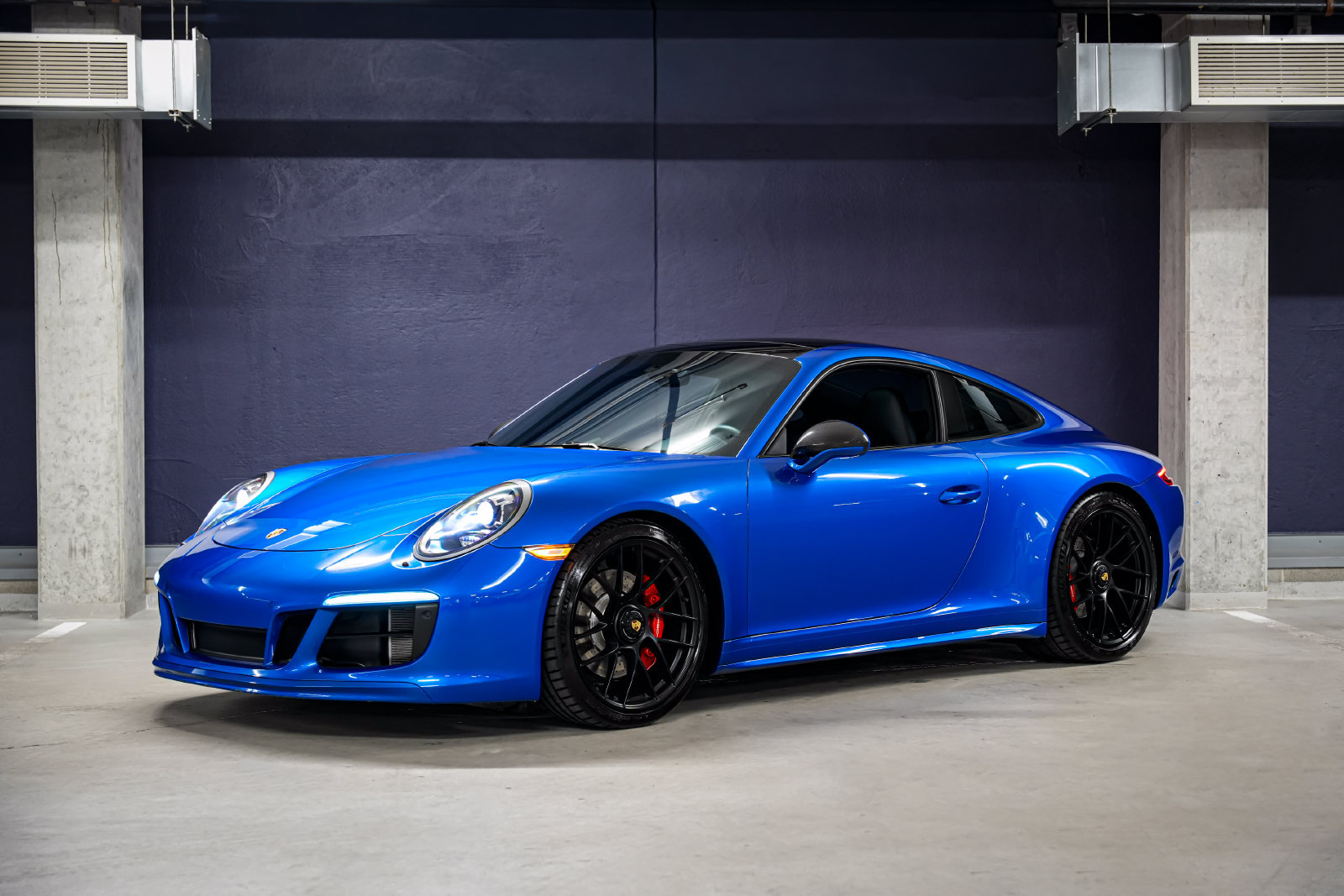 Used 2017 Porsche 911 Carrera GTS RWD image 6