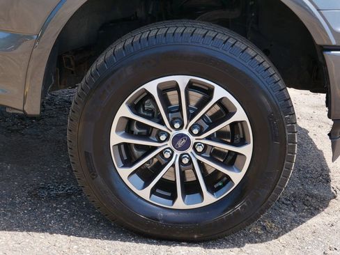Used 2019 Ford F150 XLT w/ Equipment Group 302A Luxury AWD/4WD image 7