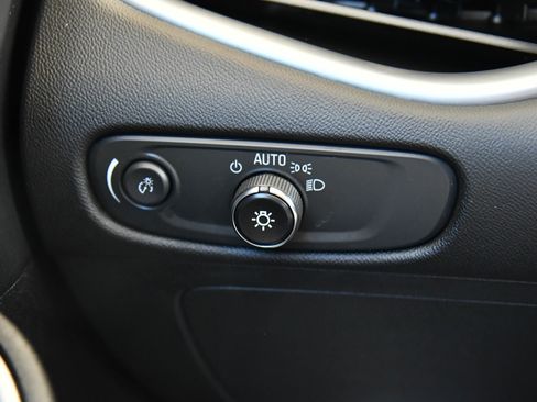 Used 2023 Chevrolet Malibu LT image 30