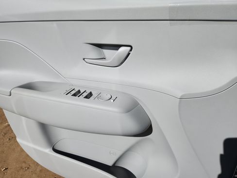 Used 2026 Hyundai Kona SE AWD/4WD image 9