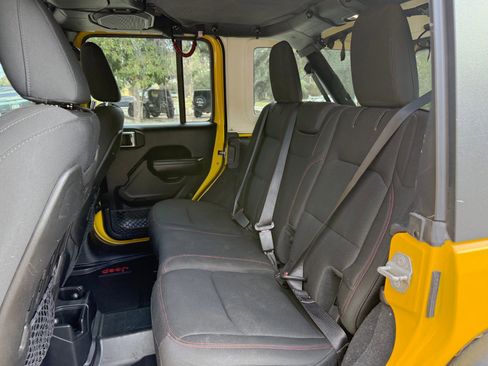 Used 2018 Jeep Wrangler Unlimited Rubicon image 58