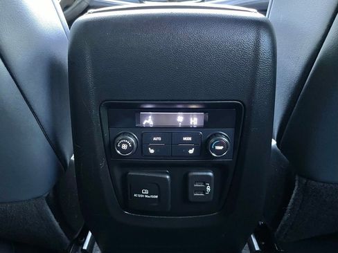 Used 2024 Buick Enclave Premium AWD/4WD image 27
