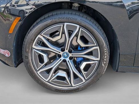 Used 2024 BMW iX xDrive50 w/ Premium Package AWD/4WD image 23