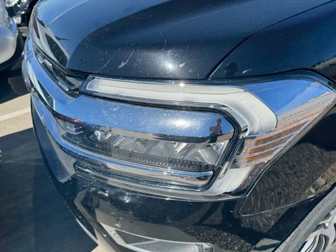 Used 2022 Ford Expedition Max Limited image 4