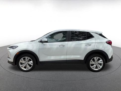 Used 2025 Buick Encore GX Preferred FWD image 9