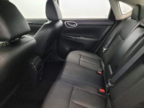 Used 2019 Nissan Sentra SR w/ Premium Package (SR) FWD image 18