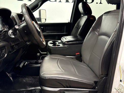 Used 2021 RAM 3500 Tradesman w/ Chrome Appearance Group image 25