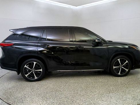 Used 2021 Toyota Highlander XSE AWD/4WD image 8