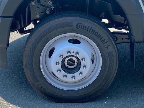 New 2025 Ford F550 4x4 Regular Cab Super Duty w/ XL Chrome Package image 5