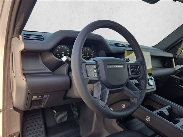 New 2026 Land Rover Defender 110 X-Dynamic SE AWD/4WD image 3