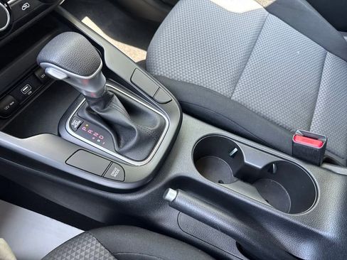 Used 2022 Kia Soul LX w/ Technology Package image 25