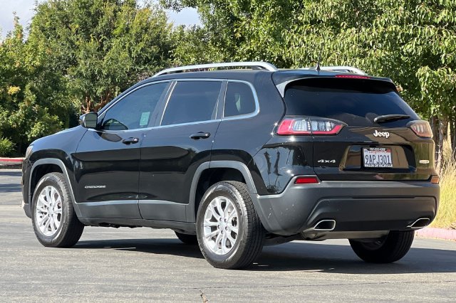 Used 2019 Jeep Cherokee Latitude w/ Popular Appearance Group AWD/4WD image 6