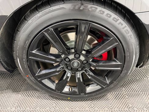 Used 2019 Land Rover Range Rover Sport HST image 45