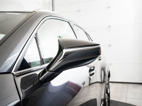 Used 2022 Lexus UX 250h w/ Premium Package image 15