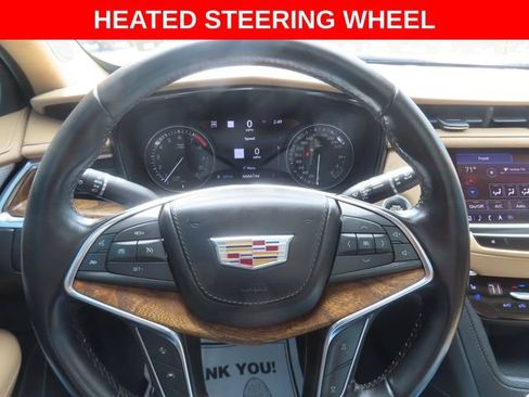 Used 2022 Cadillac XT5 Premium Luxury w/ Platinum Package AWD/4WD image 29
