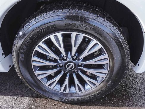 Used 2023 Nissan Armada SL w/ Midnight Edition Package image 8