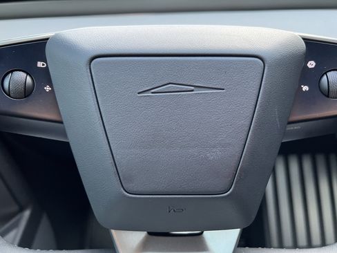 Used 2024 Tesla Cybertruck Cyberbeast image 27