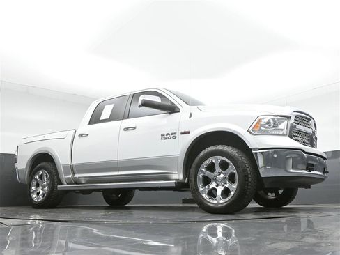 Used 2014 RAM 1500 Laramie w/ Convenience Group AWD/4WD image 33