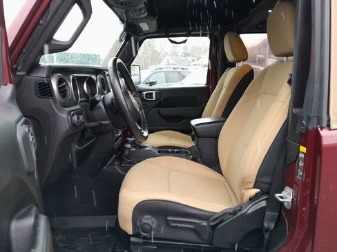 Used 2021 Jeep Wrangler Sport S image 12