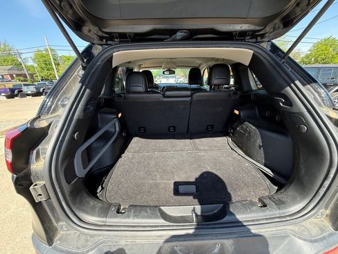 Used 2018 Jeep Cherokee Latitude Plus AWD/4WD image 26