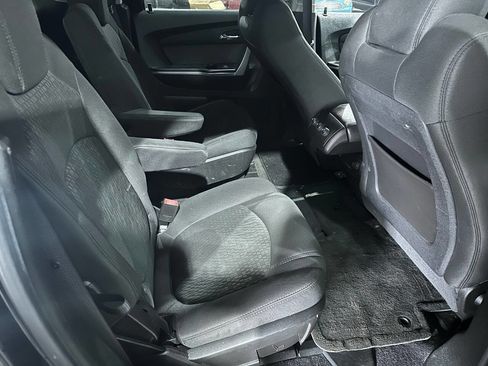 Used 2009 Cadillac SRX AWD w/ Third Row Seating Package image 9