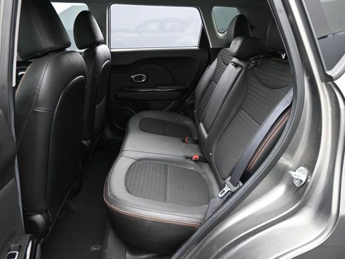 Used 2019 Kia Soul ! FWD image 34