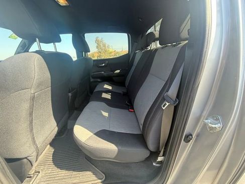 Used 2021 Toyota Tacoma TRD Sport image 14