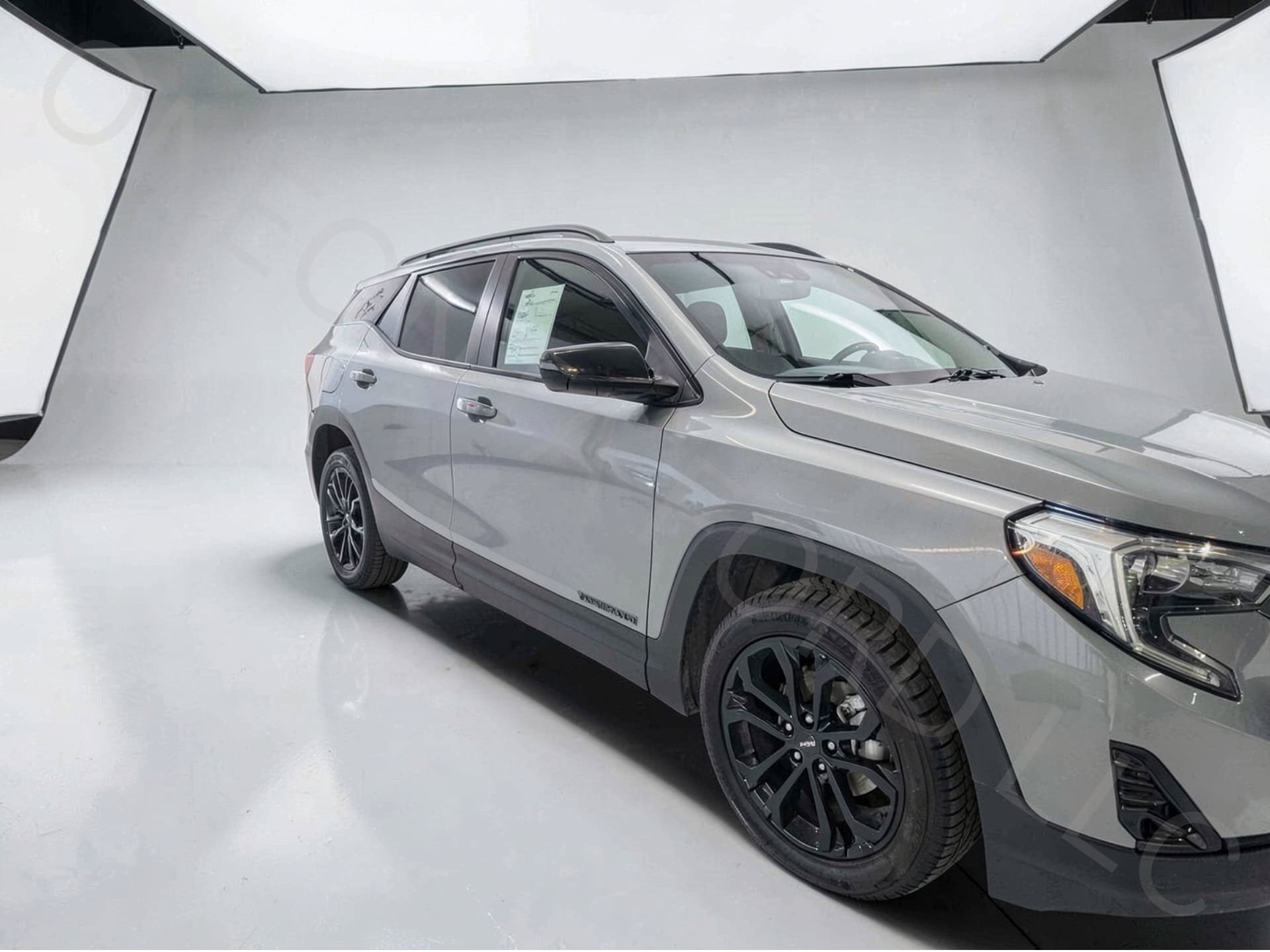 Used 2021 GMC Terrain SLT w/ Elevation Edition AWD/4WD image 2
