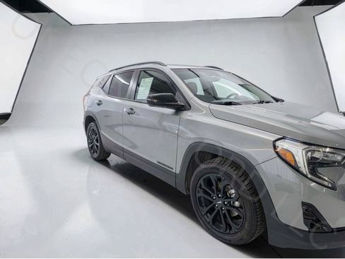 Used 2021 GMC Terrain SLT w/ Elevation Edition AWD/4WD image 2