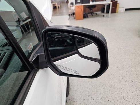 Used 2017 Ford Transit Connect XLT image 32