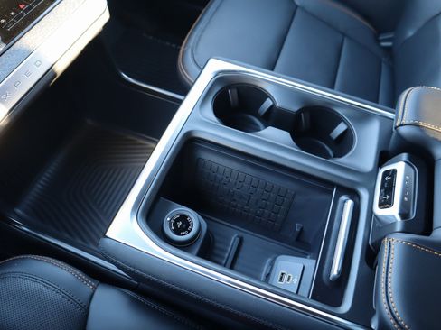 New 2025 Ford Expedition Tremor image 11