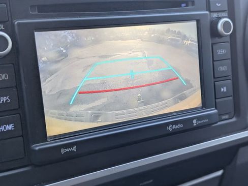 Used 2016 Toyota Tacoma 2WD Double Cab image 18