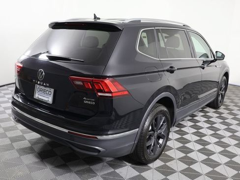 Used 2024 Volkswagen Tiguan SE AWD/4WD image 8