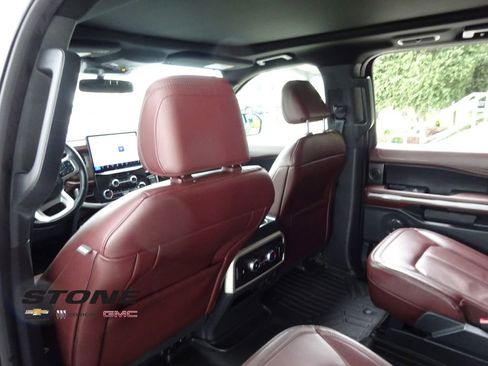 Used 2022 Ford Expedition Limited AWD/4WD image 20