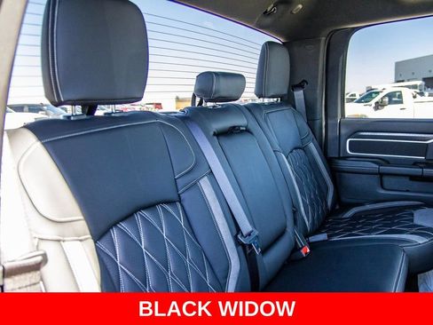 New 2025 RAM 2500 Big Horn AWD/4WD image 32