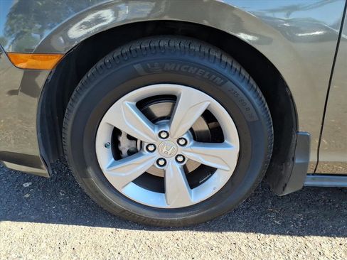 Used 2018 Honda Odyssey EX-L image 9